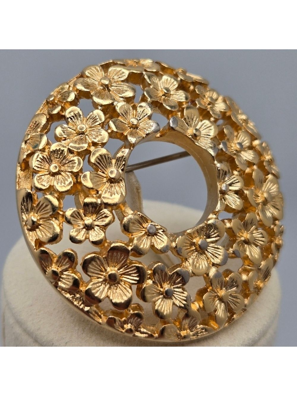 Floral Wreath Brooch Gold Tone Mid-Century Forget-Me-Not Sunburst Pin